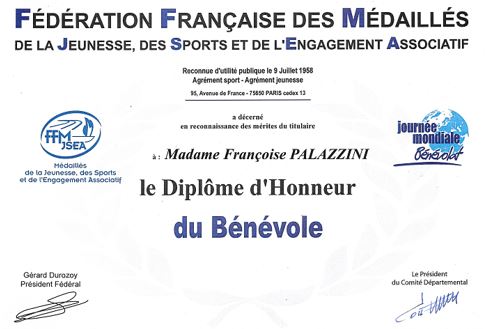 Remise trophe du benevolat 3
